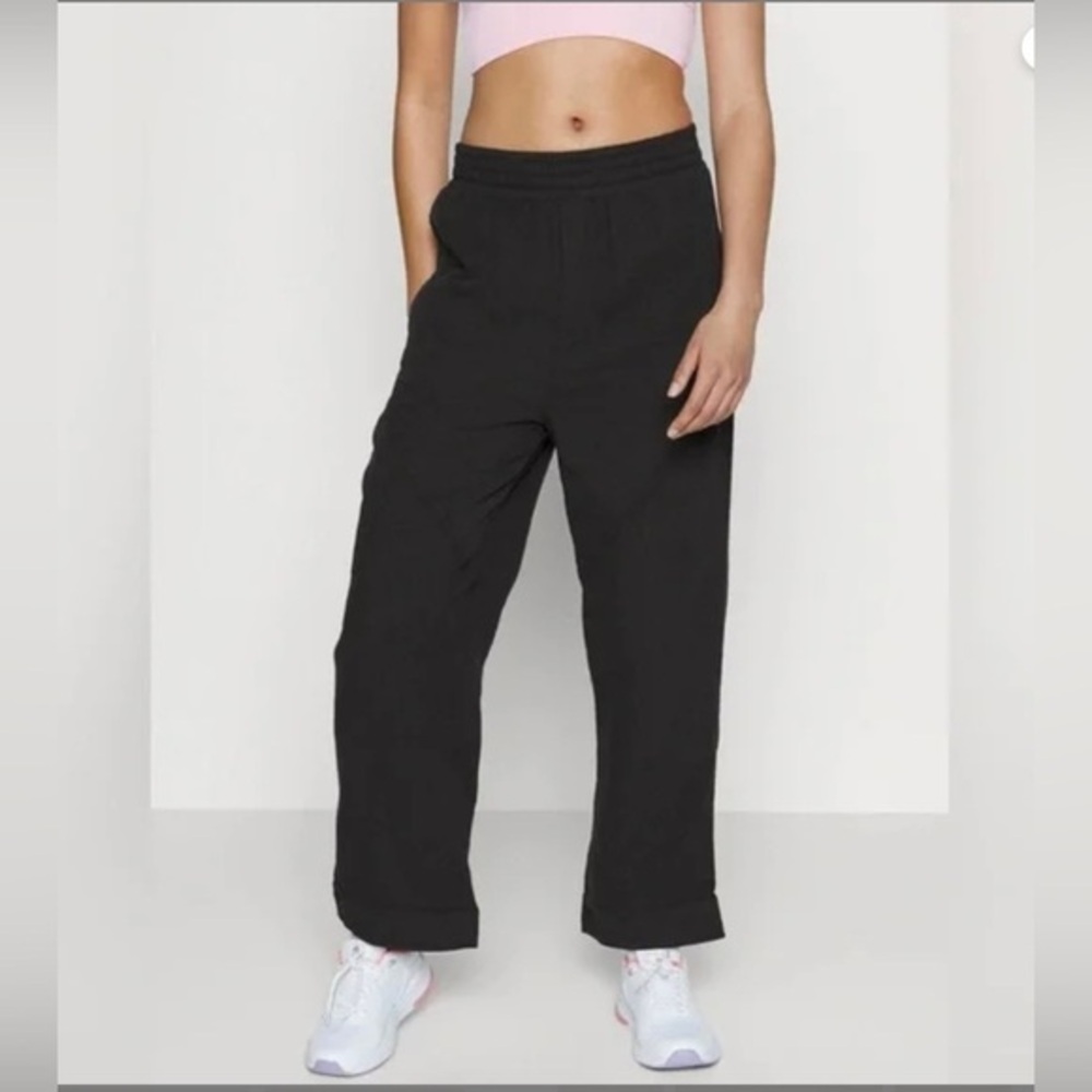 Cotton-on Woven Dance Pant in Black